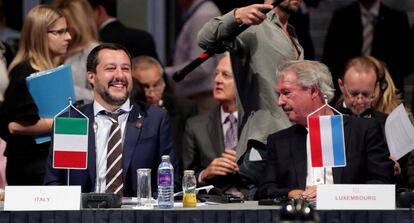 El ministro de interior italiano, Matteo Salvini, junto a su homólogo de Luxemburgo.