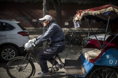 Los conductores deben tener licencia y operar dentro de las zonas definidas por las autoridades.