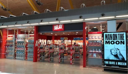 Una botiga a l'aeroport de Madrid-Barajas.