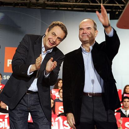 José Luis Rodríguez Zapatero y Manuel Chaves, en Sevilla.