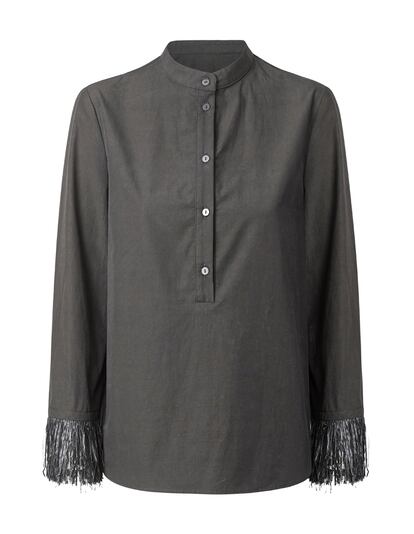 Blusa (49,99 euros).