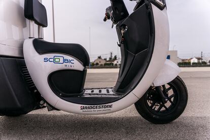L'empresa Scoobic dissenya petits vehicles elèctrics i d'hidrogen per a repartiment àgil i no contaminant. 