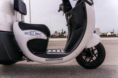 L'empresa Scoobic dissenya petits vehicles elèctrics i d'hidrogen per a repartiment àgil i no contaminant.