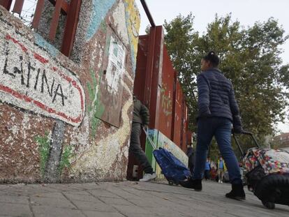 Colegio La Latina, en Aluche (Madrid), durante la huelga contra la Lomce.