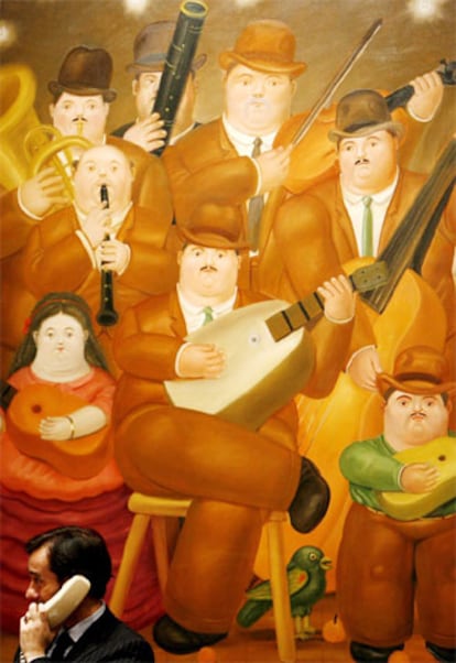 La pintura del artista colombiano Fernando Botero <i>Los Músicos</i>, durante la subasta de arte latinoamericano realizada por la casa de subastas Christie's