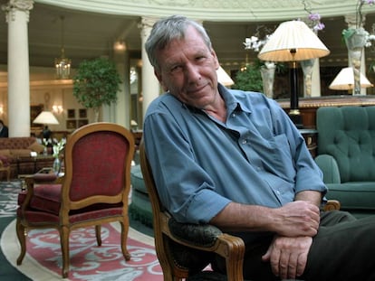 Amos Oz, en el Hotel Palace de Madrid en 2004.