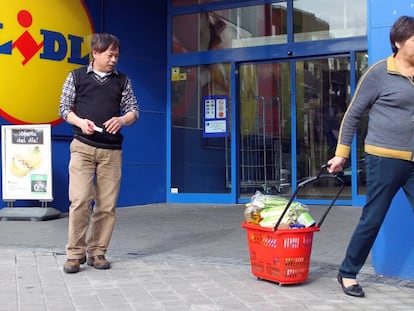 Lidl planta cara a Primark y Zara con una línea de ropa nueva cada mes