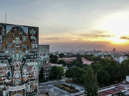 Vista aérea de la antigua Secretaria de Comunicaciones en Ciudad de México.