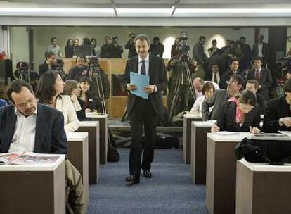 José Luis Rodríguez Zapatero, a su llegada a la sala de prensa de la sede del PSOE, donde compareció para valorar los resultados del 9-M.