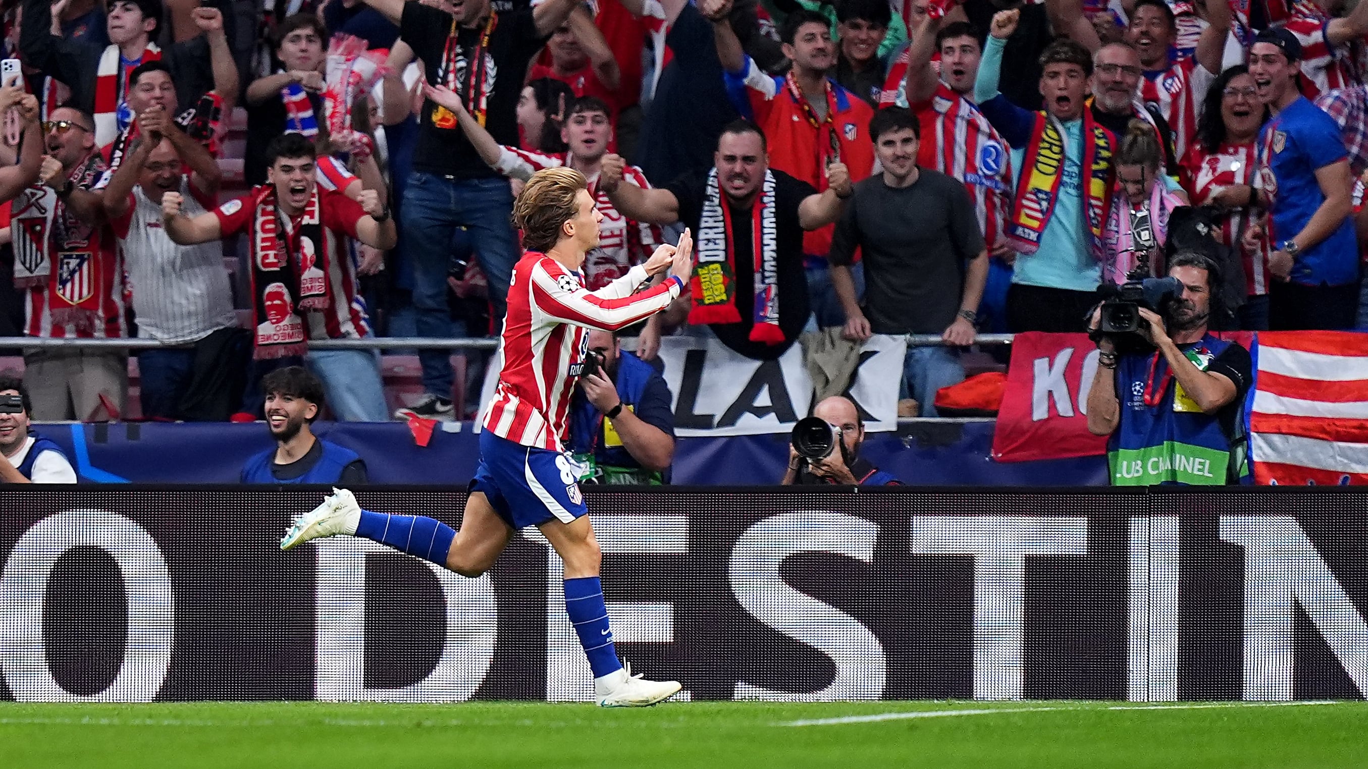 Atlético de Madrid - Manchester United, el partido de la Champions League en directo| El United busca el empate