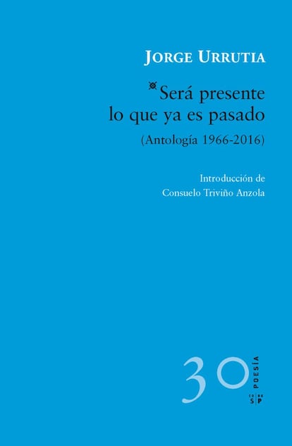 Ser presente lo que ya es pasado se ofrece a la vez como una antologa temtica y como un recorrido temporal que permite constatar la evolucin biolgica de una obra y la congruencia orgnica de un universo creativo. Las seis secciones en las que se divide el libro muestran el trnsito desde la verbosidad experimental hasta la reformulacin del smbolo, como indica Consuelo Trivi?o en el prlogo. En concreto, los principales ncleos semnticos en torno a los que gira la poesa de Jorge Urrutia son la escritura y el viaje, o ms bien la concepcin de la escritura como viaje. Si los primeros ttulos del autor, publicados a finales de los sesenta, no renuncian a ciertas marcas de taller de poca, como la escenografa culturalista o la referencialidad pop (Escuchar a Tom Jones / y rizarnos el pelo en bucles acortados / al decir con Bob Dylan: on the road again), poco a poco se ir instalando en los versos un poso de desencanto irnico. Prueba de ello son los ejemplos de poesa cvica compuestos en los a?os setenta, en los que no faltan la meditacin sobre la circularidad de la historia, la crtica a las revoluciones fulminantes del sesen?tayochismo, el homenaje al lquido canto de Paco Ib?ez o las impurezas intertextuales que le tuercen el cuello al estructuralismo barthesiano (El grado fiero de la escritura, 1977). Con todo, el mayor logro de Urrutia consiste en la proyeccin desdoblada de un pasajero-poeta que retrata el mundo y se autorretrata en l, y que descubre el reverso mgico de la rutina bajo los ritos y reflexiones de cada da. Desde mediados de los ochenta hasta la actualidad asistimos a la construccin de un sujeto nufrago que busca la compa?a confidente del mar y que se presenta como un Ulises de vuelta de todo. Los asombros cosmovisionarios de los poemas ltimos, algunos de ellos inditos, reflejan una intemperie existencial que solo se redime mediante el sencillo gesto de emborronar la pgina en blanco. Esta pertinente antologa demuestra que Urrutia forma parte de ese selecto club de autores que han sabido combinar la retrica efervescente del 68 con la destilacin de un sereno escepticismo. Por LUIS BAGU? QU?LEZ