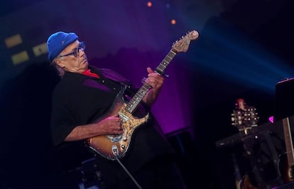 Ry Cooder, en un concierto en Austin, en EE UU, el 25 de octubre de 2017. 