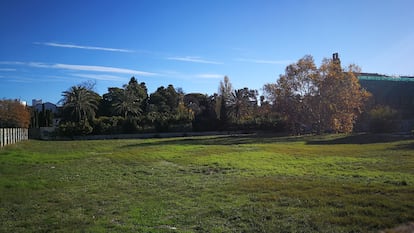 El solar donde está proyectado el Jardí Trini Simó en València, junto al Jardí Botànic.