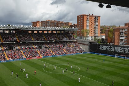 El estadio del Rayo, símbolo de Vallecas.