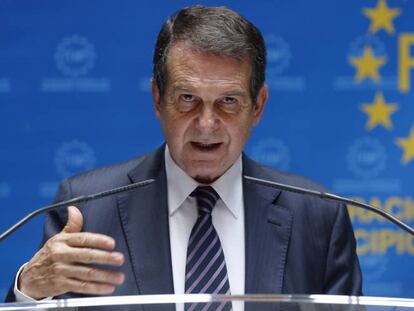El presidente de la FEMP, Abel Caballero, durante la rueda de prensa.