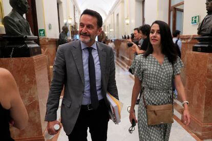 El portavoz de Cs, Edmundo Bal, y la presidenta del partido, Inés Arrimadas, el jueves 25 en el Congreso.