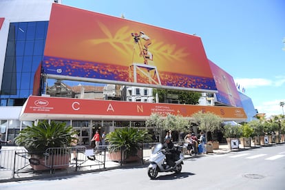 Fachada lateral del Palacio de festivales, lugar donde se celebra el festival de Cannes, el pasado mes de mayo.