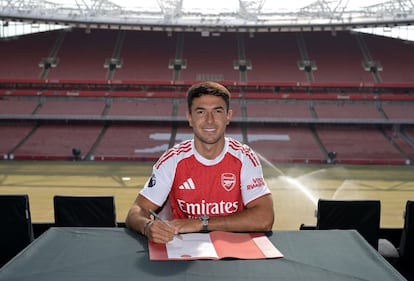 Zubimendis erster Tag bei Arsenal. Foto vom Verein bereitgestellt.