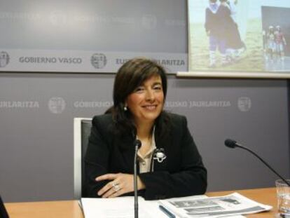 La viceconsejera de Comercio y Turismo, Itziar Epalza, en la rueda de prensa que ha ofrecido hoy en Vitoria.