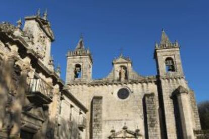 El monasterio de Santo Estevo es uno de los edificios más visitados y relevantes de la Ribeira Sacra. En la actualidad es un Parador Nacional.