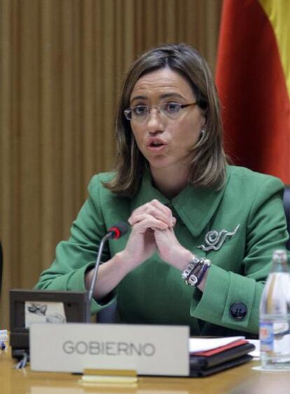 La ministra Carme Chacón, durante su comparecencia ante la Comisión de Defensa.