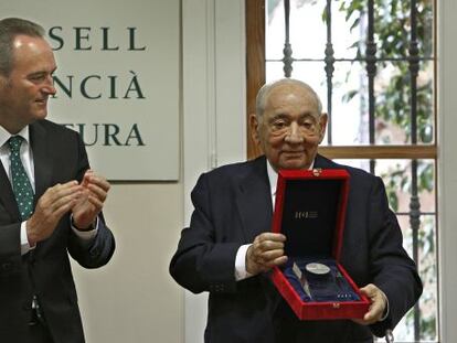Alberto Fabra e Isidoro &Aacute;lvarez, en el Consell de Cultura.