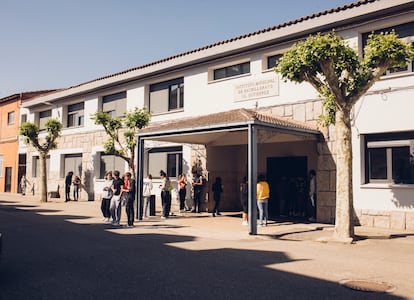 El instituto José Luis Gutiérrez, al que asisten los alumnos de la residencia de Muga de Sayago (Zamora).