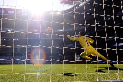 Lionel Messi marcando su segundo gol.