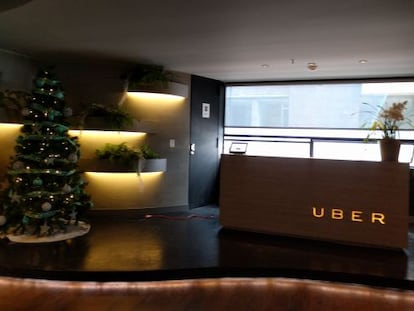 Entrada do Uber em Bogotá.