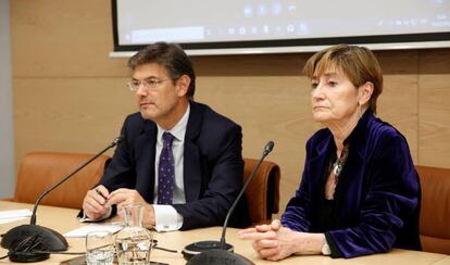 Rafael Catalá y Victoria Ortega en el Pleno del Consejo General de la Abogacía Española