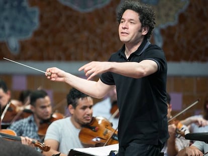 Ensayo del director Gustavo Dudamel con la Orquesta Sinfónica Simón Bolívar el pasado marzo en el Palau de la Música de Barcelona.