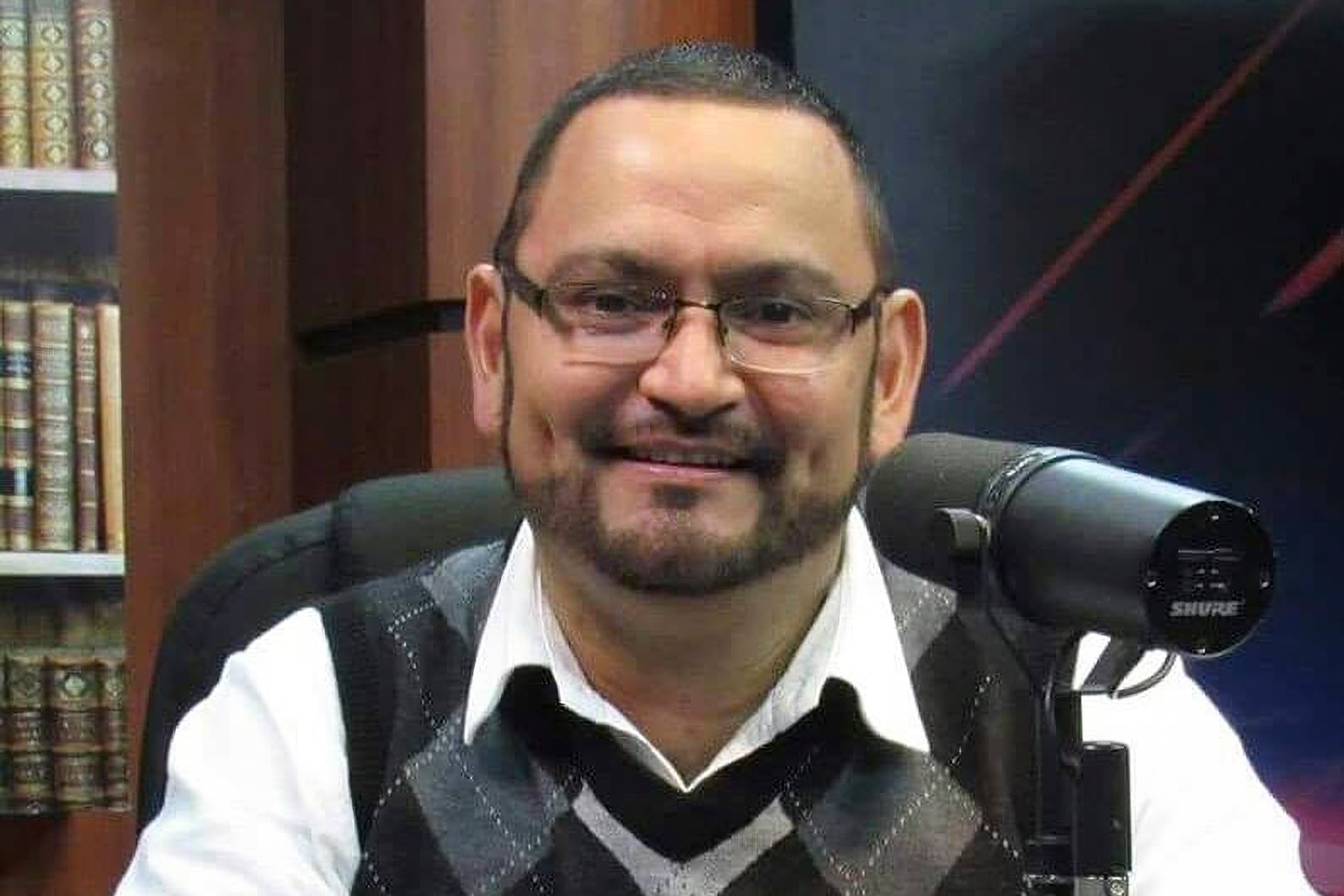 “Temo por su seguridad”: un periodista nicaragüense perseguido por Ortega enfrenta la deportación de EE UU