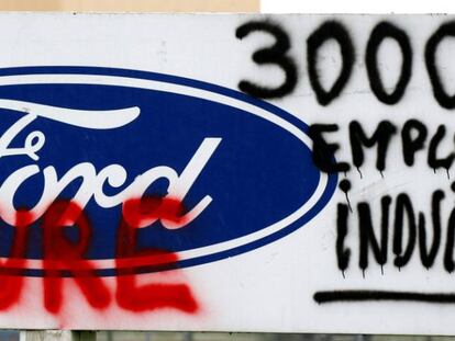 Pintadas contra el cierre de la planta de Ford en Blanquefort (Francia). 