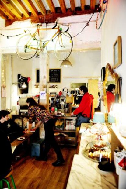 Toma Café, en la calle de la Palma, 49, Madrid.