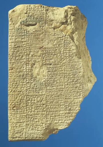 Tablilla con texto matemático del siglo XIV antes de Cristo.
