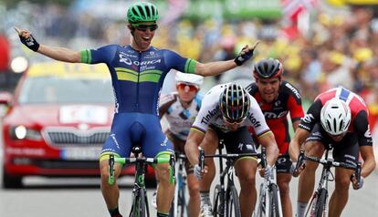 Matthews celebra su victoria en la 10ª etapa del Tour de Francia.