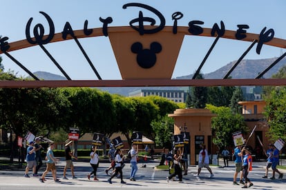 SAG-AFTRA actors and Writers Guild of America (WGA) writers walk the picket line outside Disney Studios in Burbank, California, U.S., July 25, 2023