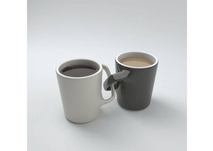 Katertina Kamprani ha llanmado a esta pareja de tazas entrelazadas 'Engagement mugs' ("las tazas del compromiso"). Para parejas imposibles que ni beben ni dejan beber.