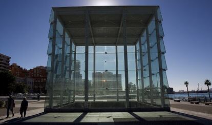 O Cubo no porto de Málaga.