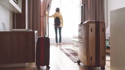 Empty-nest syndrome: an occupational hazard for people with children who move abroad.