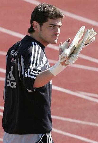 Casillas, al término del entrenamiento de hoy.