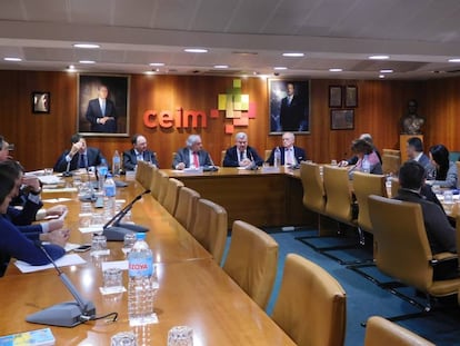 Reuni&oacute;n de la confederaci&oacute;n empresarial de Madrid (CEIM) en su sede.