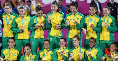 Equipe brasileira de handebol, ouro em Lima.