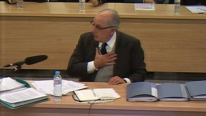 El expresidente de Bankia, Rodrigo Rato, durante su declaración en el juicio por el caso Bankia.