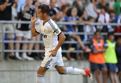 Lucas celebra uno de los goles del partido.