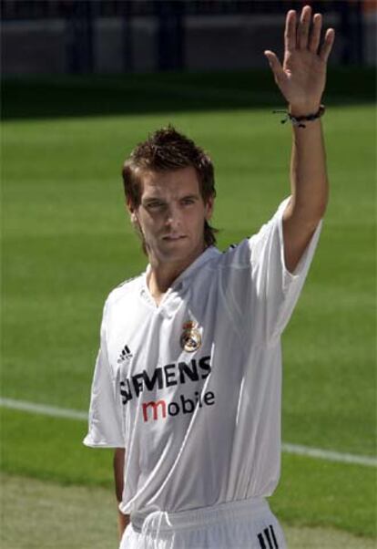 Woodgate, en su presentación con el Madrid en agosto de 2004.