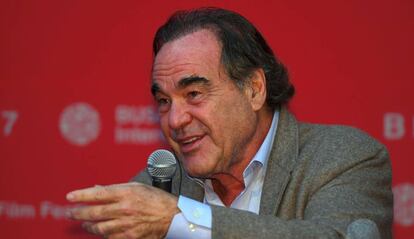 Oliver Stone, este viernes en una rueda de prensa en el Festival de Busan.