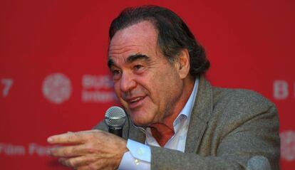 Oliver Stone, este viernes en una rueda de prensa en el Festival de Busan. 