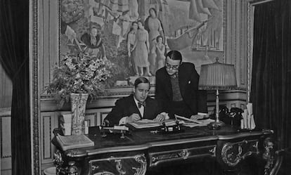 Carles Pi i Sunyer, en su despacho en el Consistorio, en 1934.