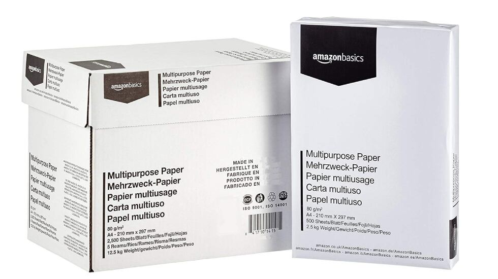 Lote de cinco paquetes de folios AmazonBasics (2.500 hojas).